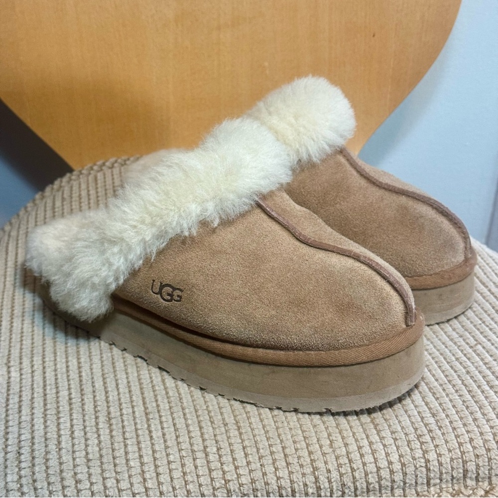 UGG Disquette Platform Shearling Slippers
